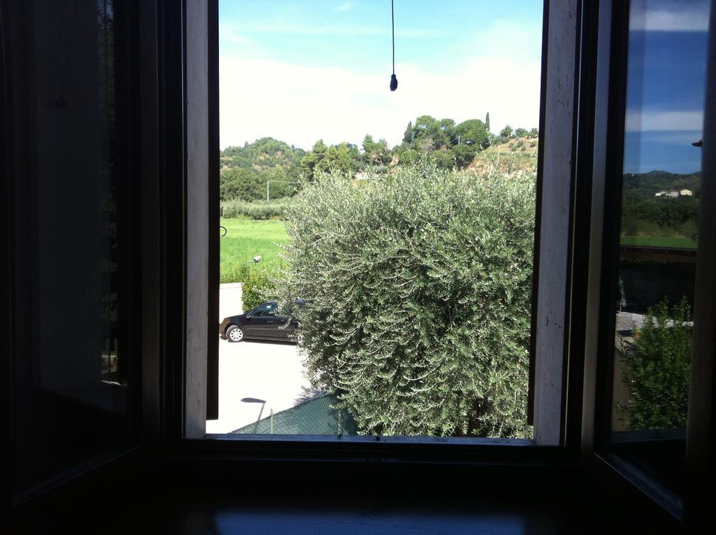 Agriturismo La Cantina Ascoli Piceno Rom bilde